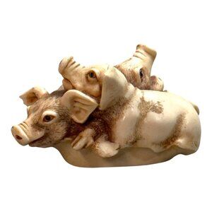 Vintage Harmony Kingdom Pig Family Truffle Scuffle Figurine Hogs Pigs Bovine